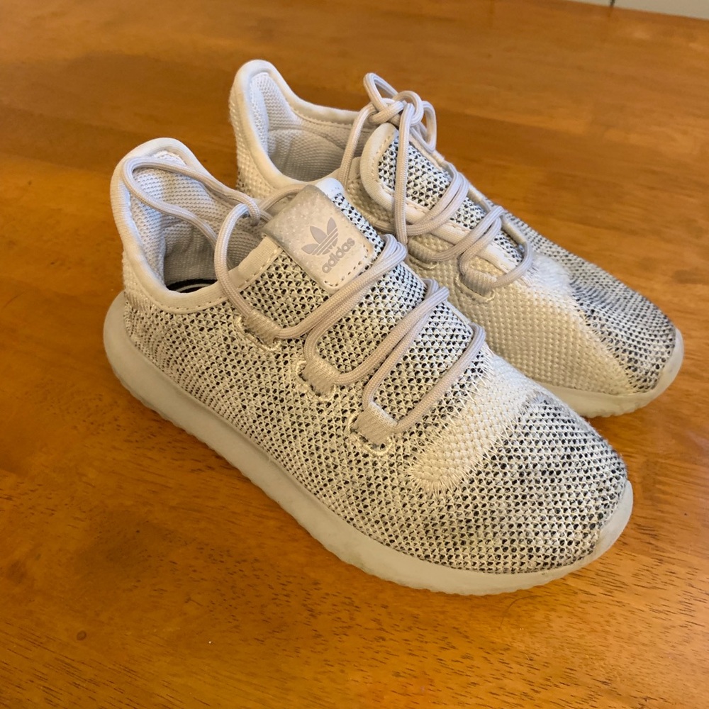 ADIDAS Tubular size 12Y